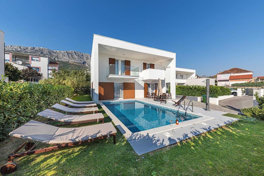 Luxury Villa Tina With Private Heated Pool Kaštela Exteriör bild